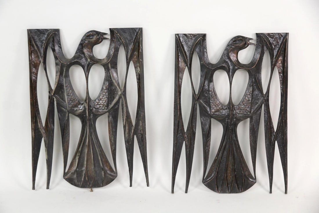 Pair of Brutalist Bronze Birds, Architectural Sculptures: Pair of Brutalist Bronze Doves, Architectural Sculptures. A pair of stylized bronze bird sculptures with dark patina and textured surface. Beautiful, architectural pieces with unique character.Dimensi