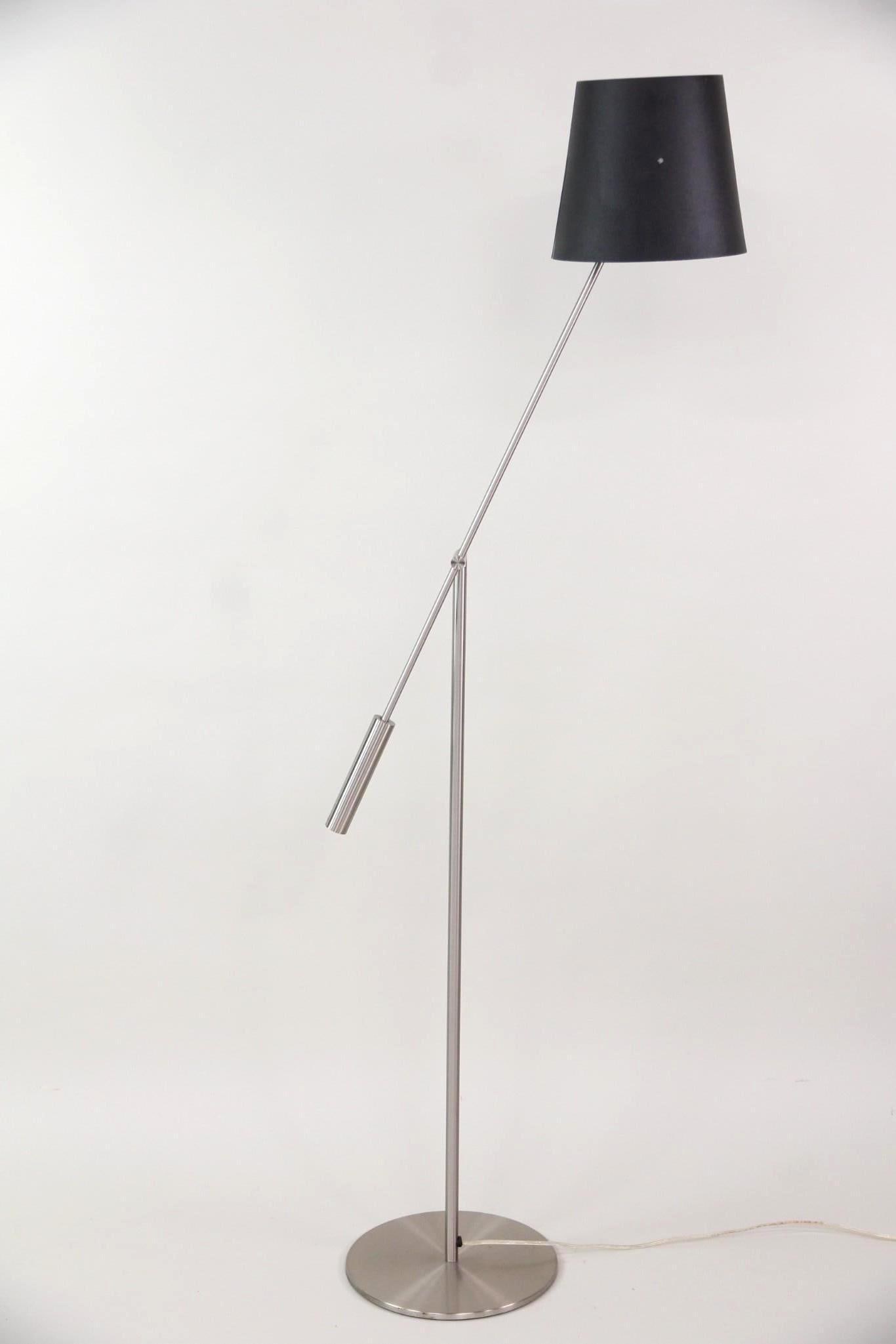 Metalarte Libra P Articulating Aluminum Floor Lamp (1 of 11)