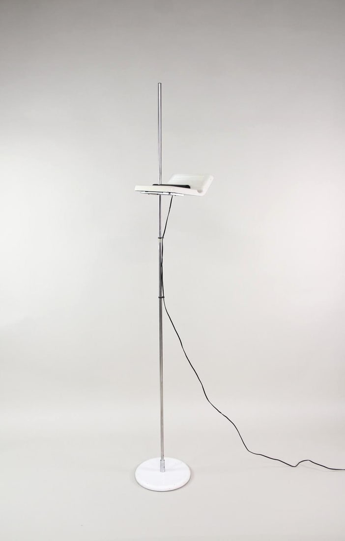 Memphis Arteluce Chrome Floor Lamp, Model 1105 by Bruno Gecchelin (1 of 9)