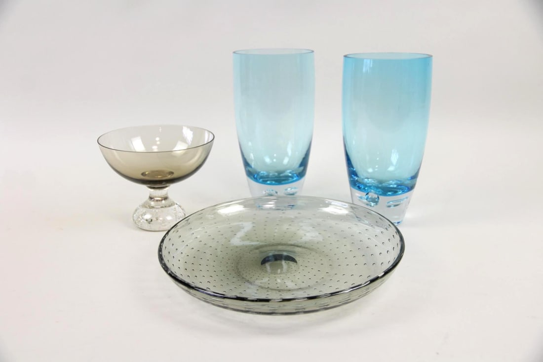 Lot of 4 Mid-Century Modern Glass Vessels with Bubbles, Murano: Lot of 4 Mid-Century Modern Glass Vessels with Bubbles, Murano. Includes a Murano smoky brown glass controlled bubble pedestal candy bowl, a large smoked controlled bubble plate, possibly Scandinavian