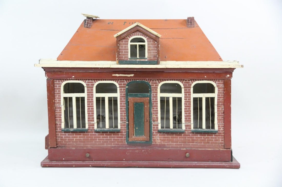 Large Folk Art Wooden Brick Dollhouse, Hosue Model (1 of 19)