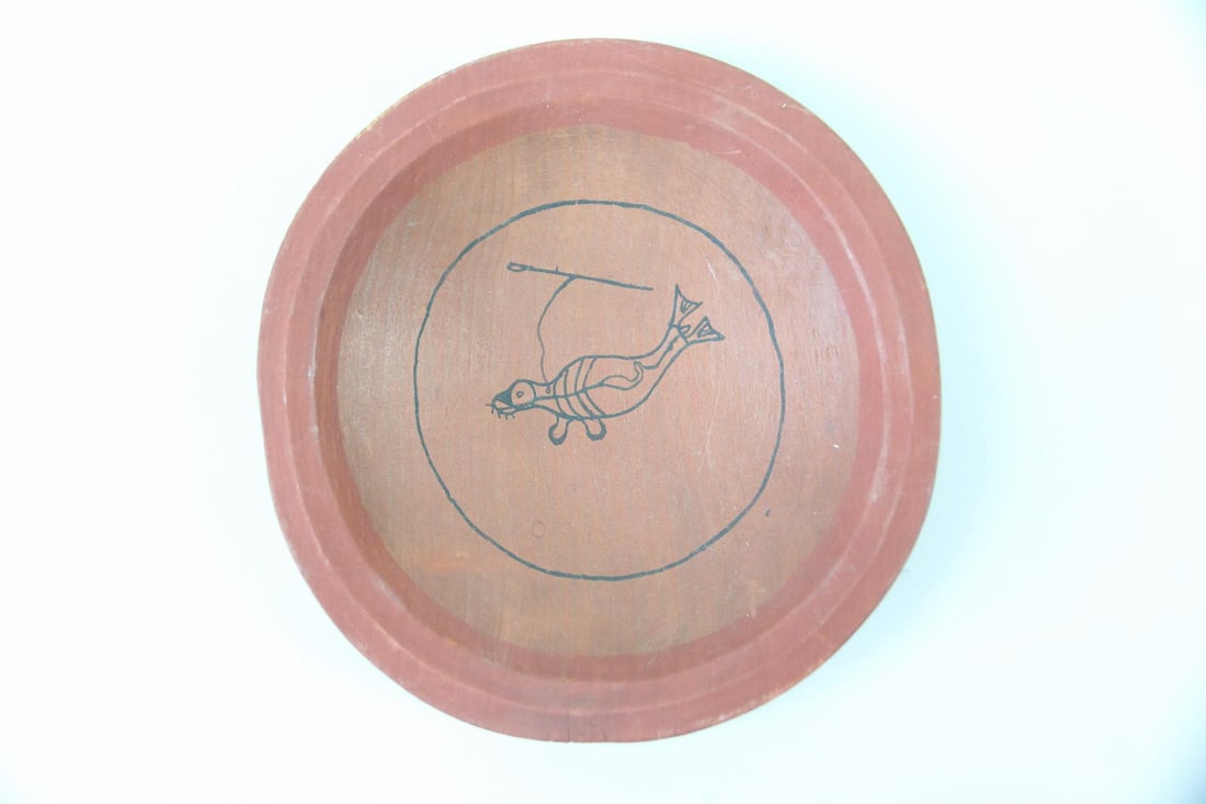 Eskimo Wooden Bowl with Seal Decoration (1 of 6)