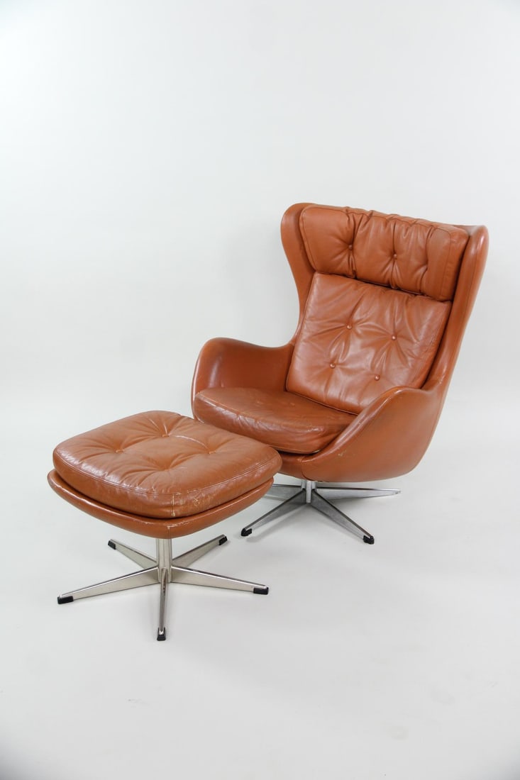 Wingback Leather Swivel Lounge Chair & Ottoman, H.W. Klein for Bramin (1 of 19)