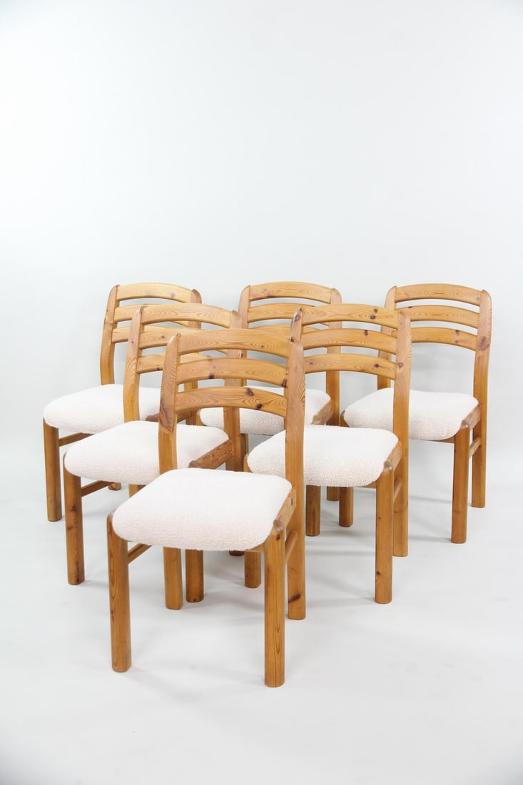 Set of 6 Brutalist Pine Dining Chairs, Dyrlund: Set of 6 Sculptural Danish Mid-century Modern Pine Dining Chairs, Dyrlund. A set of six chairs made of thick pine with sculptural ladderback frames, upholstered in off-white faux shearling / sherpa