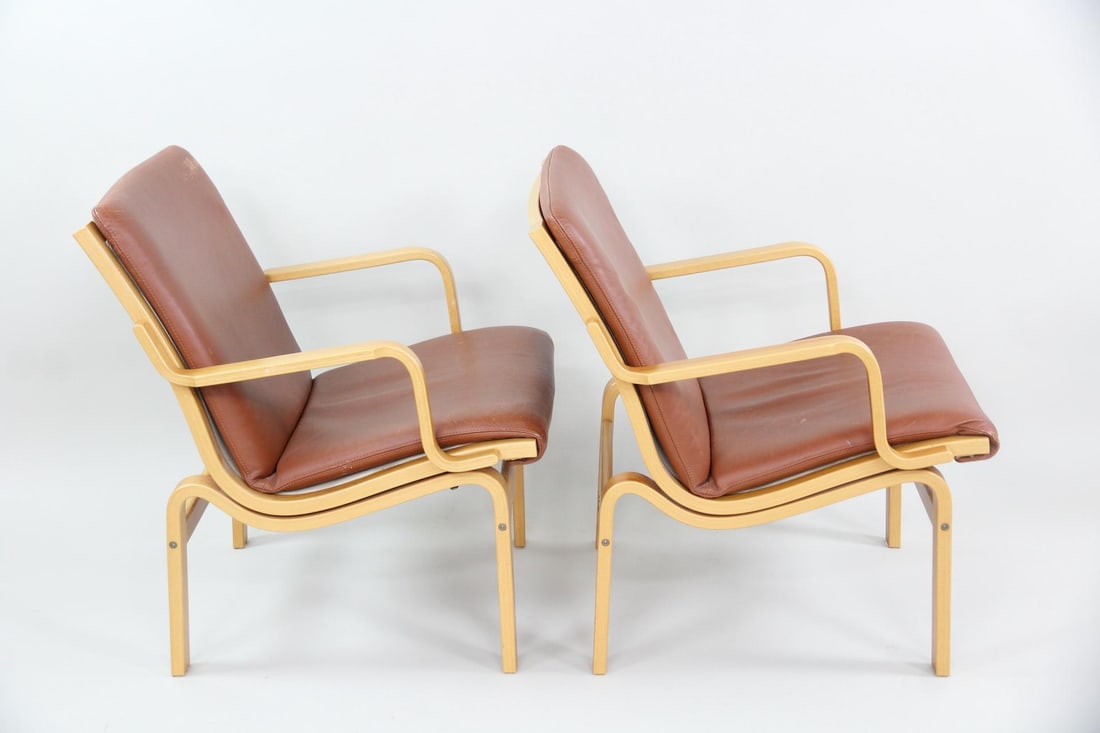 Pair of Bentwood & Brown Leather Lounge Chairs (1 of 16)