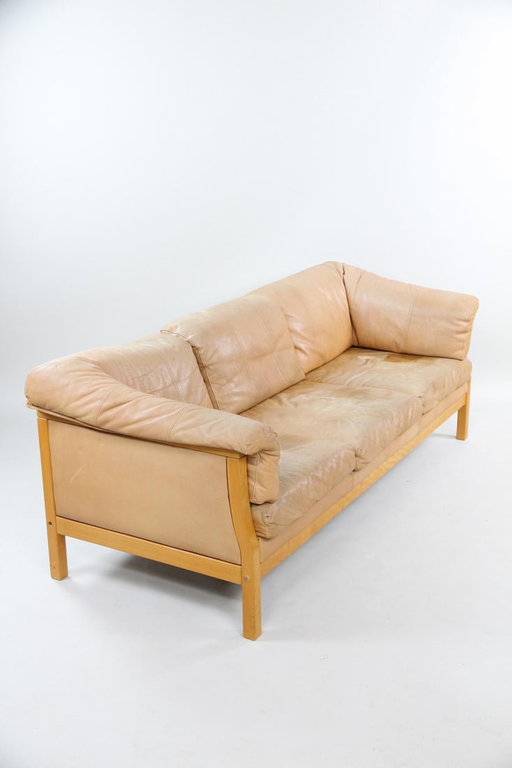 Stouby Camel Leather Sofa - 2