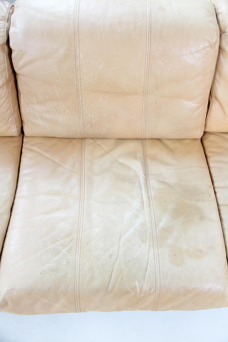 Stouby Camel Leather Sofa - 5