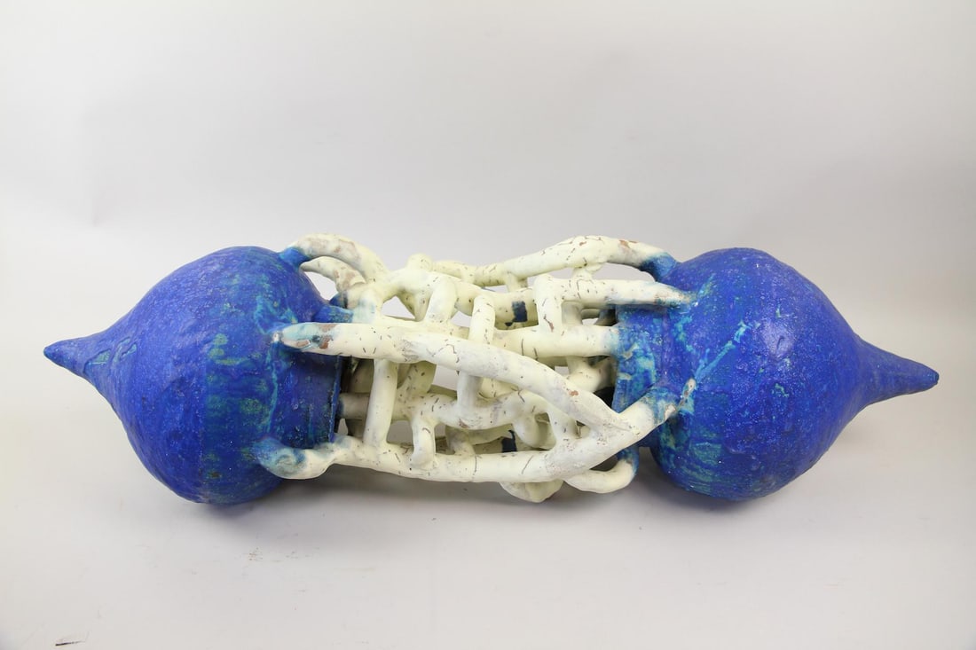 Arnie Zimmerman Ceramic Sculpture, Blue Bulbs & Vines: Arnie (Arnold) Zimmerman Ceramic Sculpture, Blue Bulbs & Vines. Ceramic sculpture with twin bulbous forms at each end, glazed in cobalt blue, with an abstract cage- or vine-line form connecting them. 