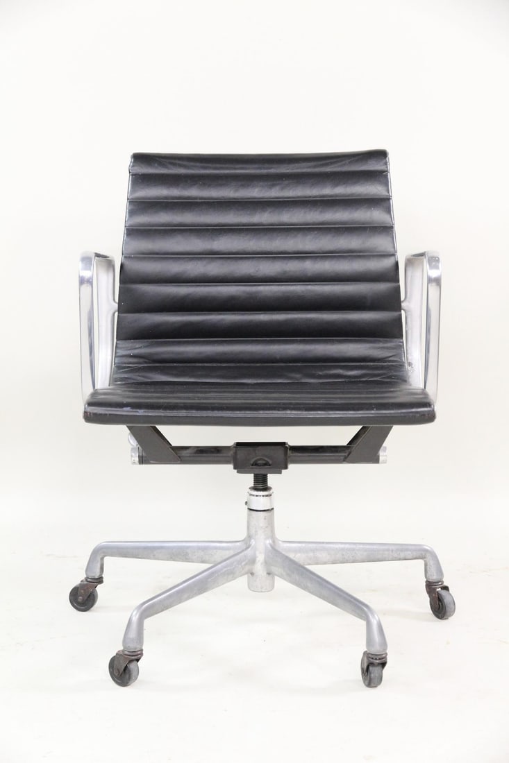 Eames Black Leather Aluminum Group Management Chair, 1 of 2 (1 of 16)