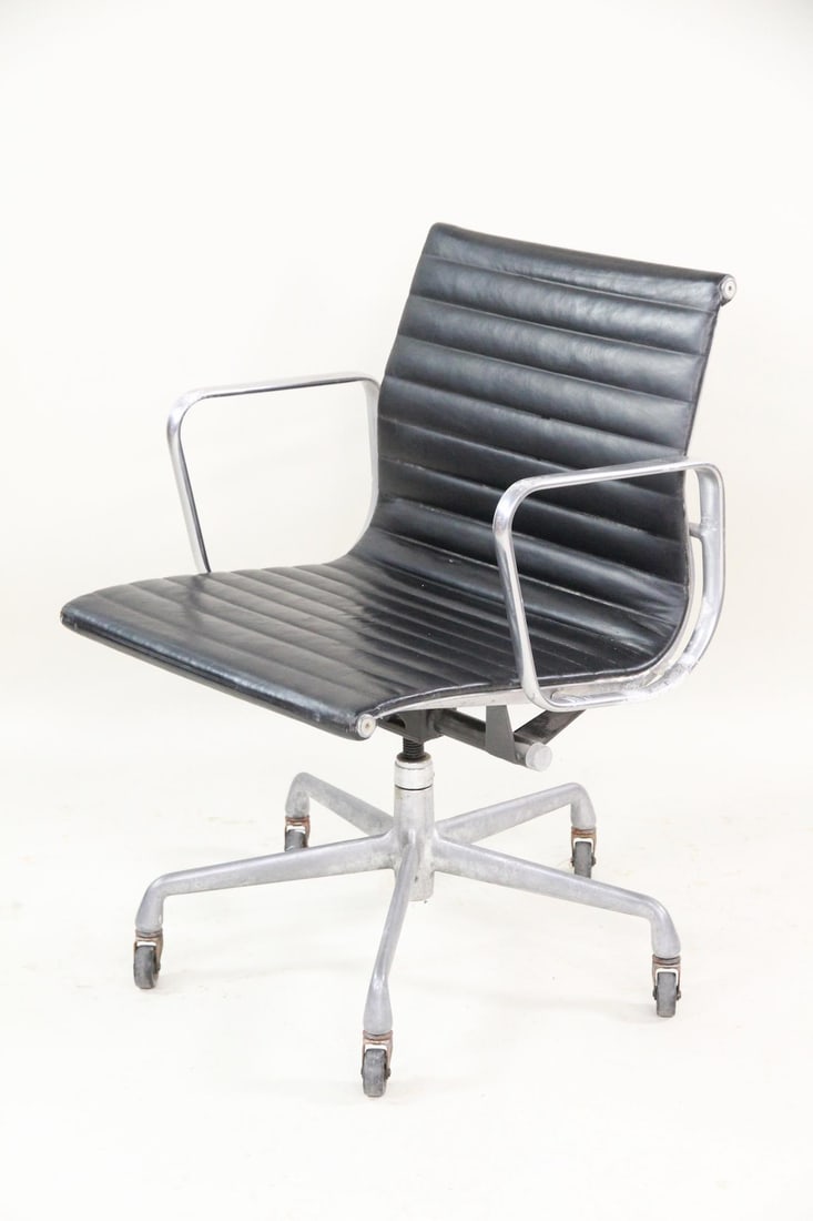 Eames Black Leather Aluminum Group Management Chair, 2 of 2 (1 of 15)
