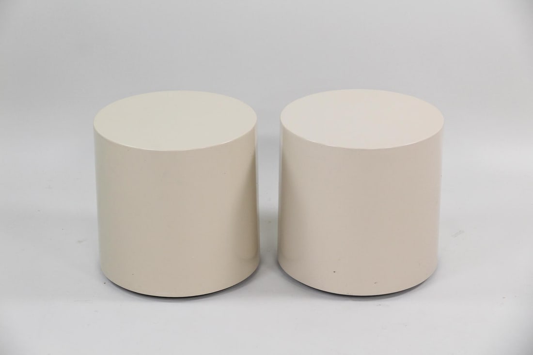 Pair of Tan Fiberglass Drum Side Tables Pedestals: Pair of Mid-Century Modern Tan Fiberglass Drum Side End Tables. Matching pair of minimalist cylindrical side tables made of fiberglass. Dimensions are 15 in h x 15 in w x 15 in d. Condition is good wi