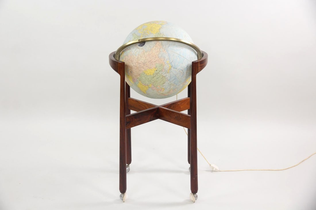 Illuminated Globe on Wooden Stand, Jens Risom (1 of 11)