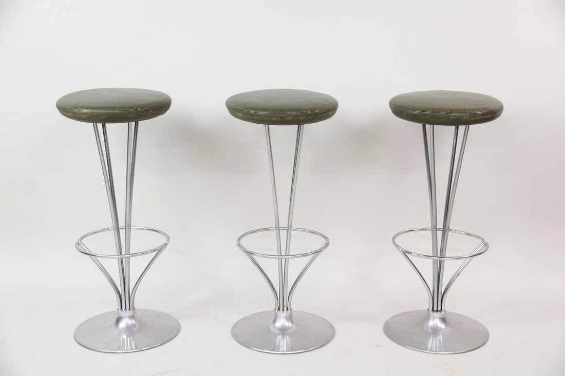 3 Mid-Century Modern Chrome & Leather Bar Stools, Piet Hein for Fritz Hansen: 3 Tubular Chrome Bar Stools, Piet Hein for Fritz Hansen. Matching stools with slender, elegant chrome plated metal frames and round, green patinated leather seats. Unmarked. Dimensions are 31 in h x 1