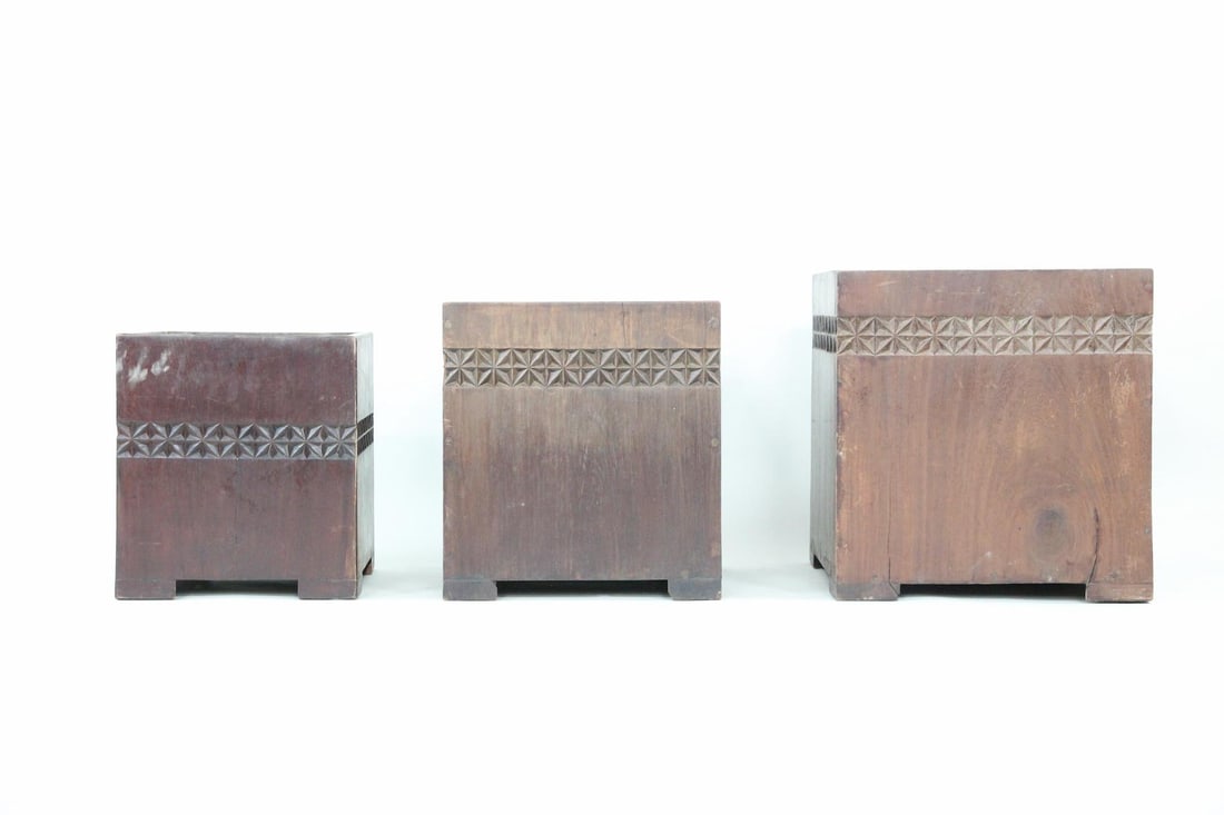 Graduated Set of 3 Solid Mahogany Carved Minimalist Planters: Graduated Set of 3 Solid Mahogany Cubist Carved Minimalist Planters. These are solid wood planters made from Mahogany. They have dirt interiors from being used. Great minimalist geometric carving arou