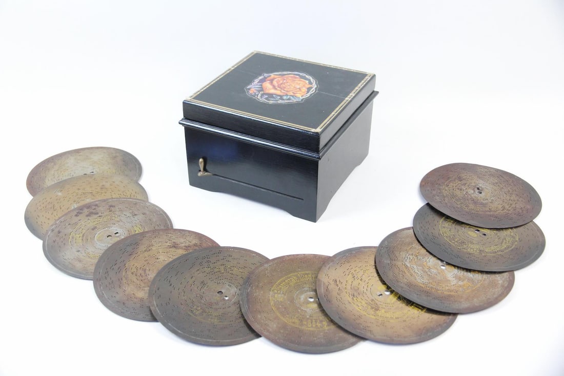 German Symposium Music Box with 11 Discs (1 of 13)