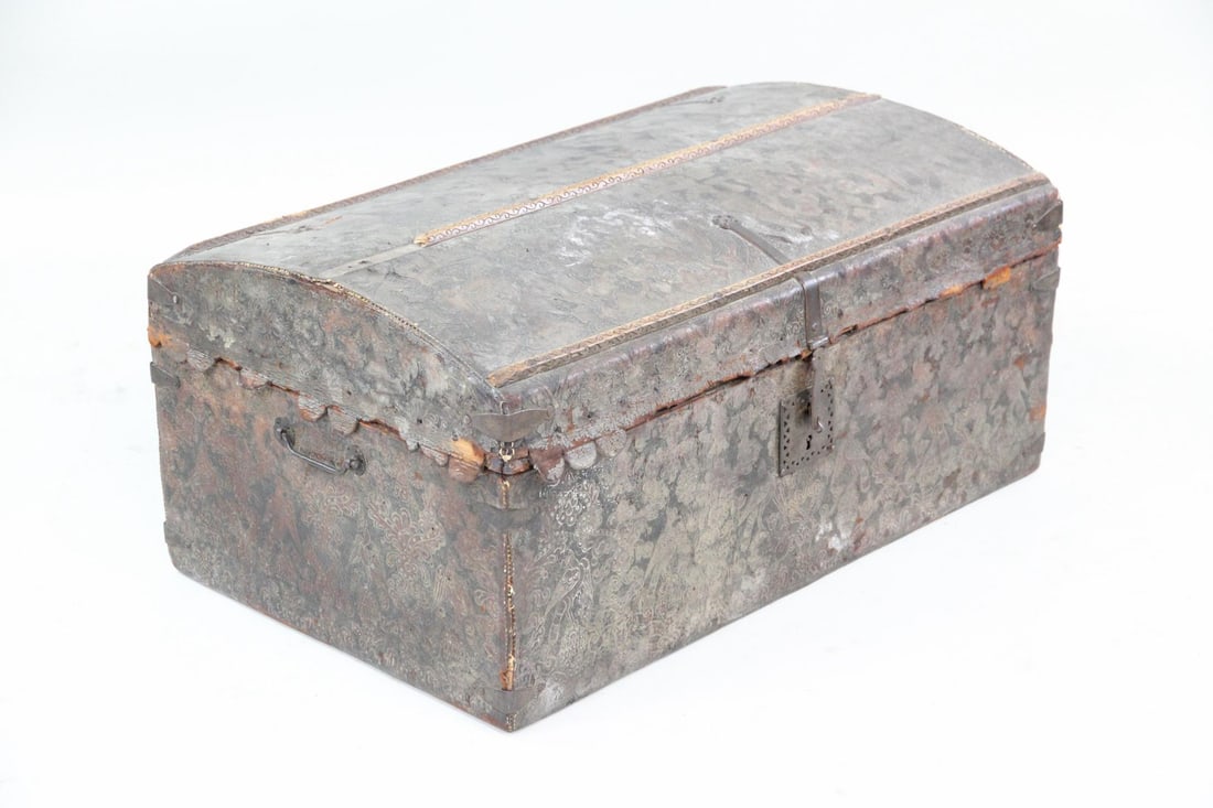 Spanish Colonial Tooled Leather Trunk, Bird Motif (1 of 20)