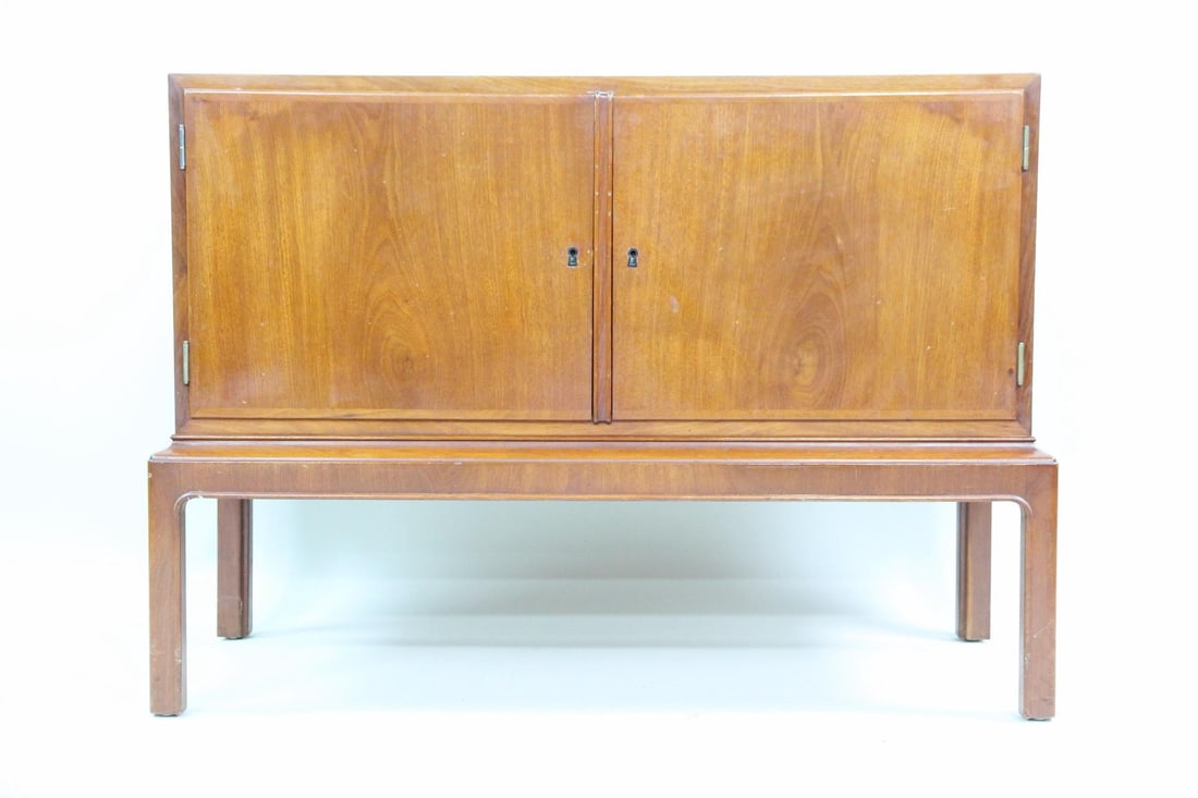Danish Art Deco Sideboard Cabinet (1 of 14)