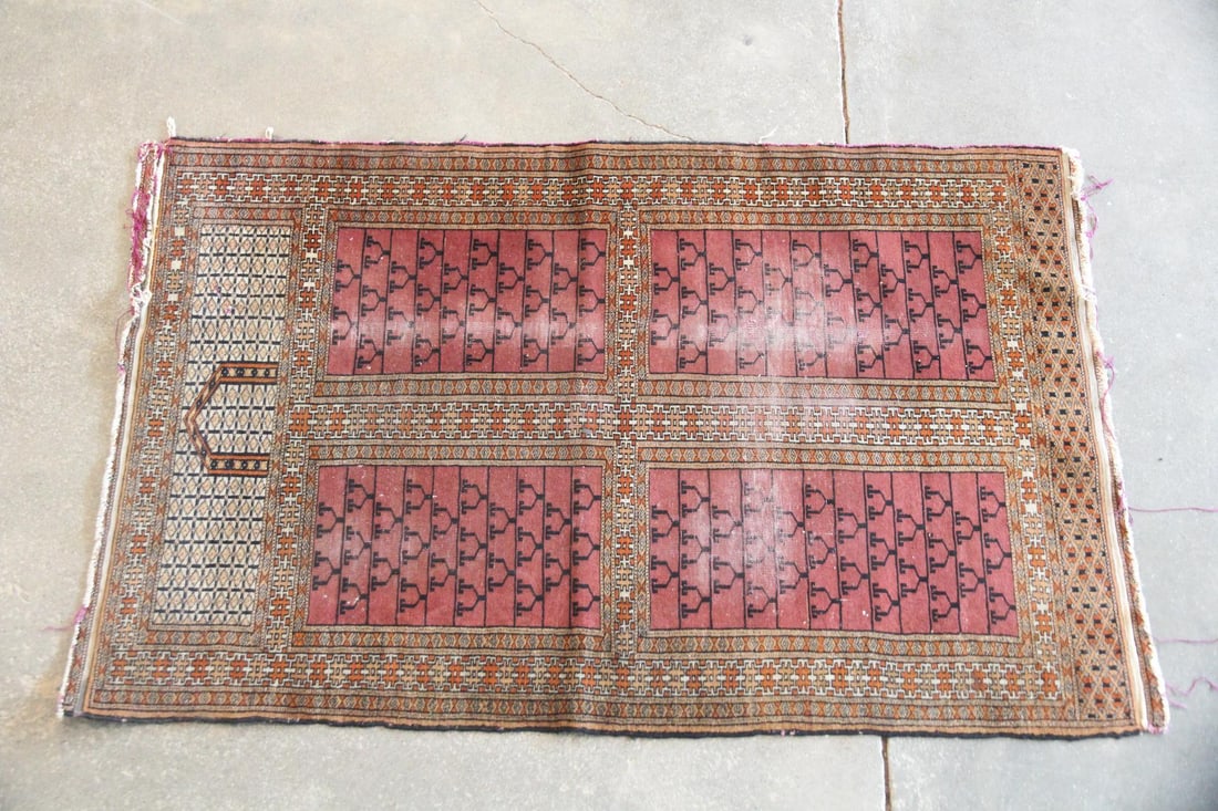 Turkoman Ensi Hatchli Rug (1 of 10)