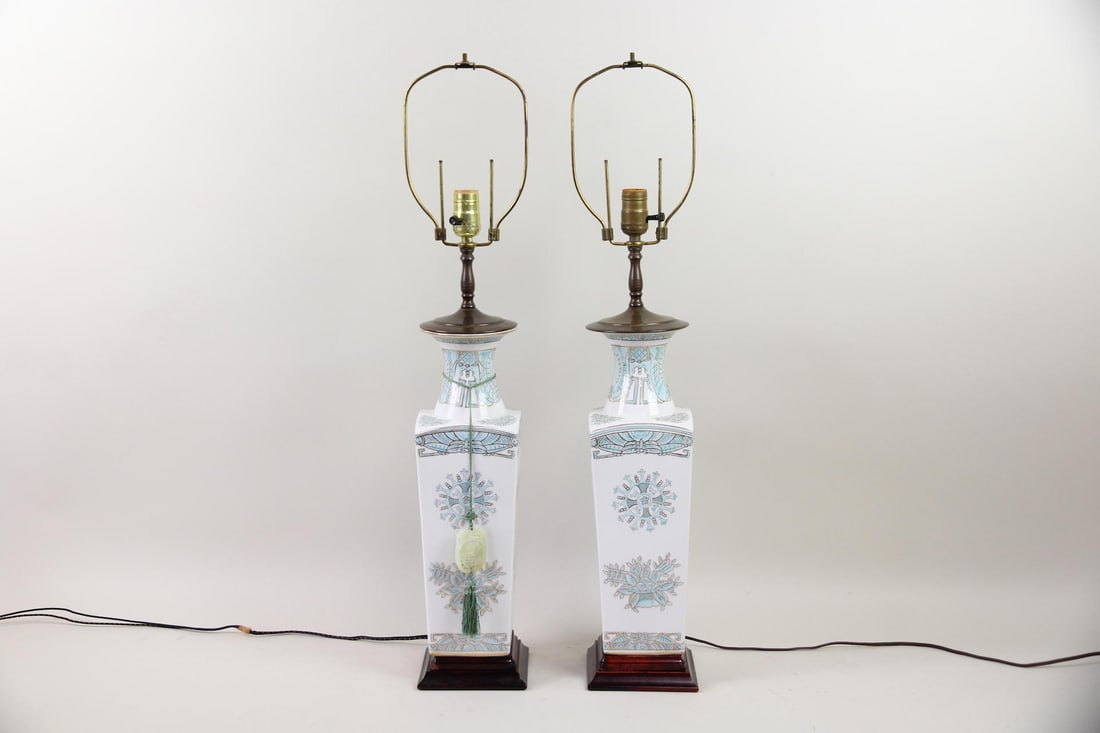 Pair of Porcelain Chinoiserie Vase Table Lamps (1 of 10)