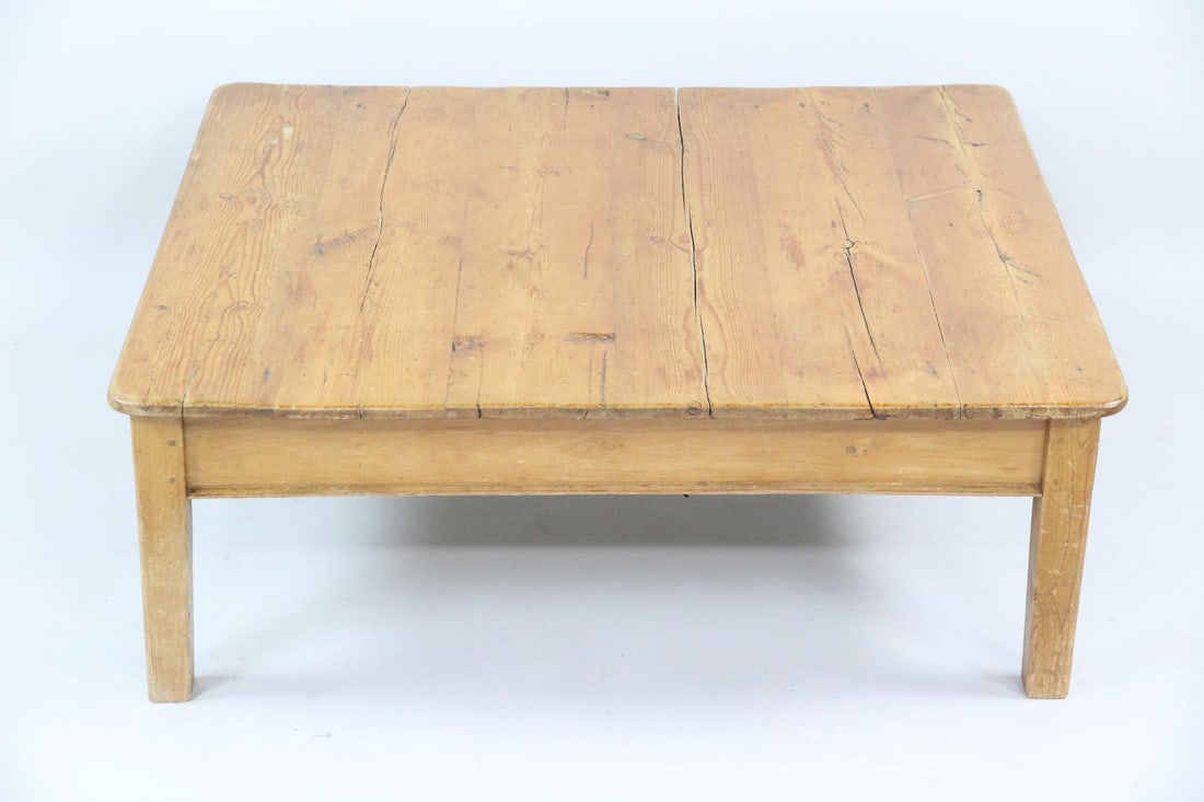 Farmhouse Pine Low Coffee Table - 2
