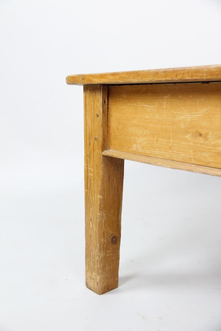Farmhouse Pine Low Coffee Table - 6