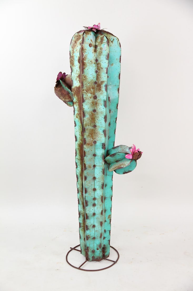 Rusty Metal 5ft Cactus Garden Sculpture (1 of 10)