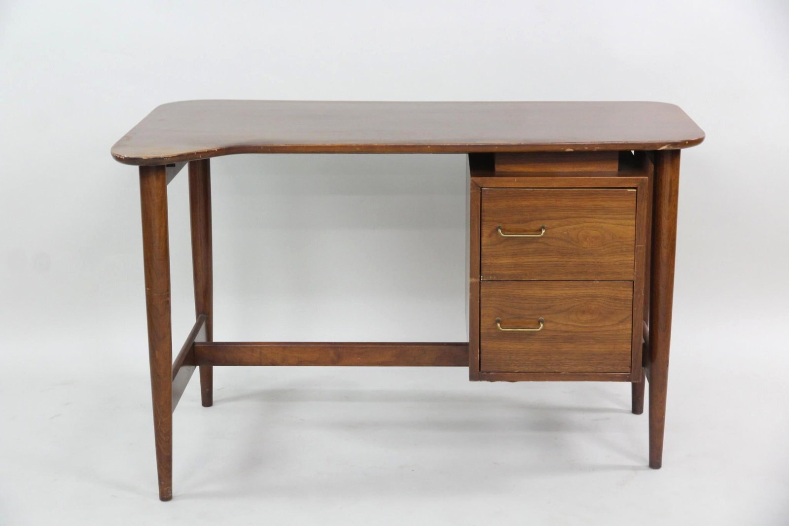 Merton Gershun for America of Martinsville Desk (1 of 14)
