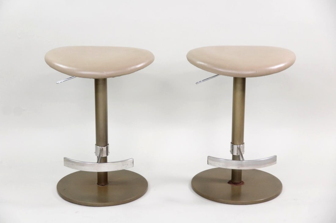 Pair of Contemporary Elite Modern Chrome Swivel Stools (1 of 11)