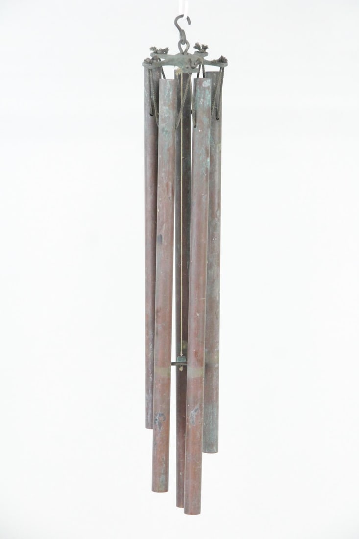 Patinated Copper Tubular Wind Chimes, Walter Lamb: Mid-Century Modern Patinated Copper Tubular Wind Chimes, in the style of Walter Lamb. A wind chime with five varying-length copper tubes, suspended from a central ring. Dimensions are 21 in h x 4 in