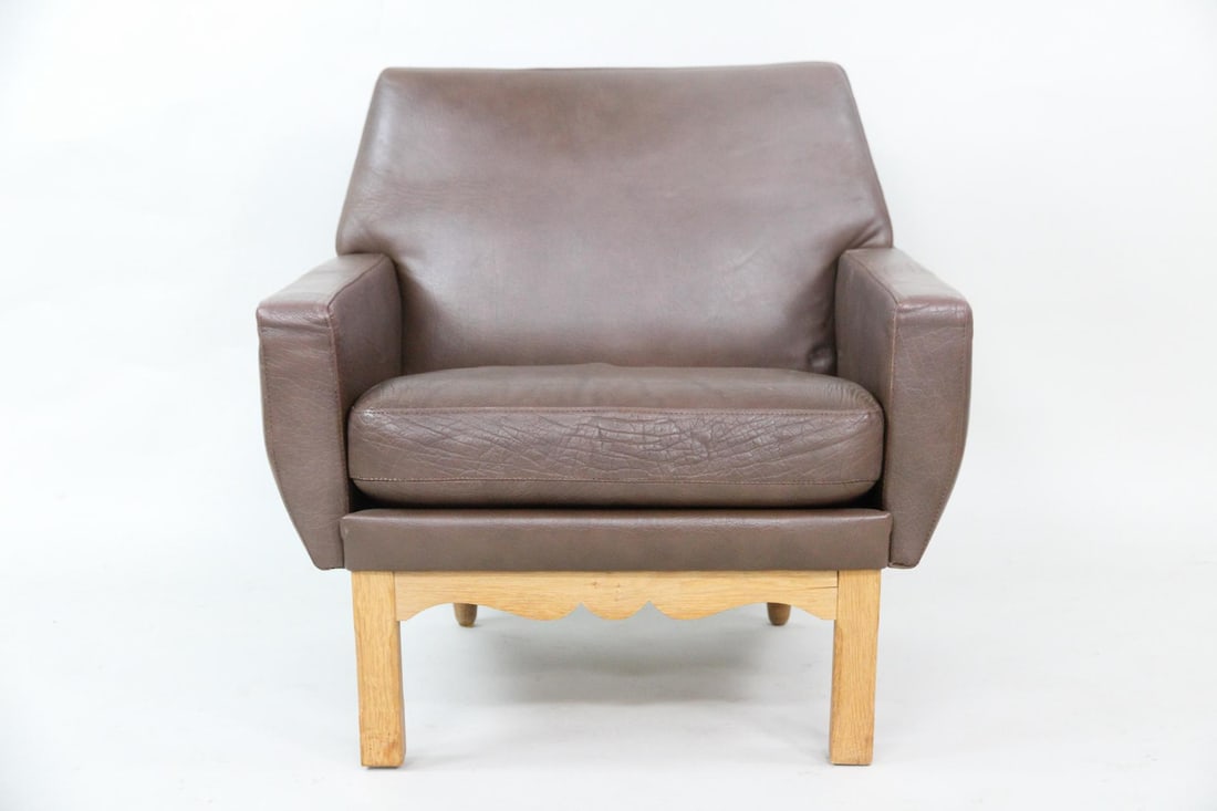 Brown Leather and Oak Lounge Chair (1 of 15)