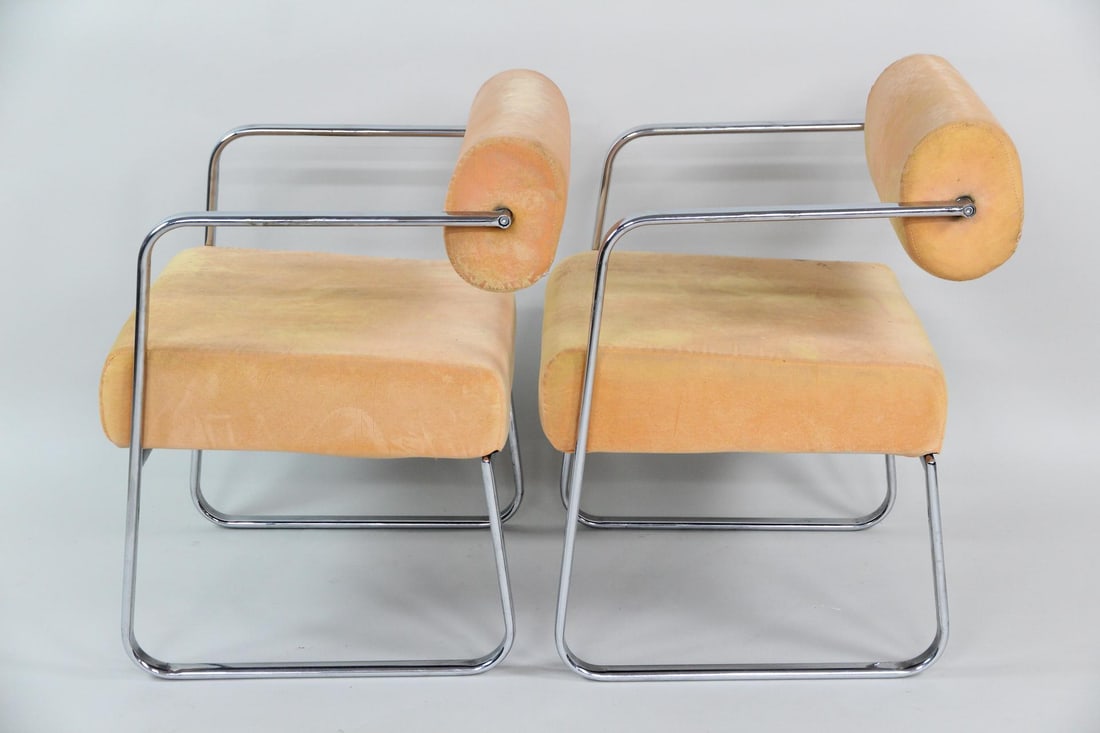 Pair of Orange Velvet Tubular Lounge Chairs, with Floating Backs: Pair of Space Age Orange Velvet Tubular Lounge Chairs, with Floating Backs. Great cantilever chairs with tubular chrome frames and distinctive floating backs. The seats and backs are upholstered in