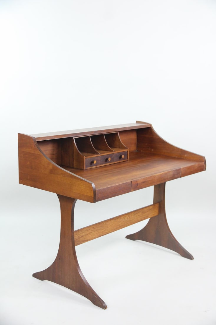 Kroehler Sculptural Walnut Desk (1 of 19)