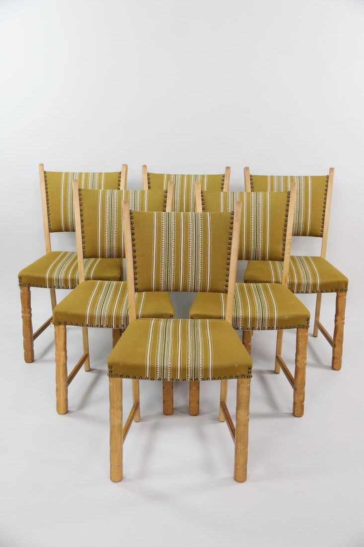 Set of 6 Danish Oak Dining Chairs, Ochre, Henning Kjaernulf: Set of 6 Danish Oak Dining Chairs, Ochre, Henning Kjærnulf. Matching chairs with light oak frames and carved legs. This set has ochre & white striped upholstery. Unmarked, we believe these are by