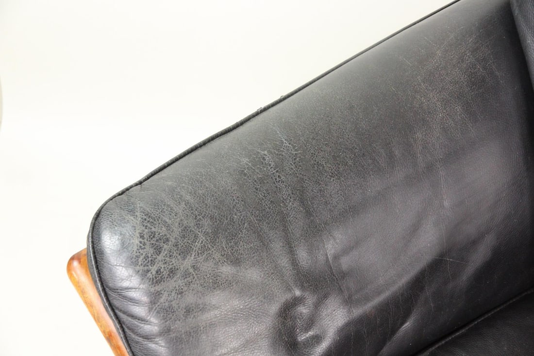 Postmodern Teak & Leather Sofa - 10