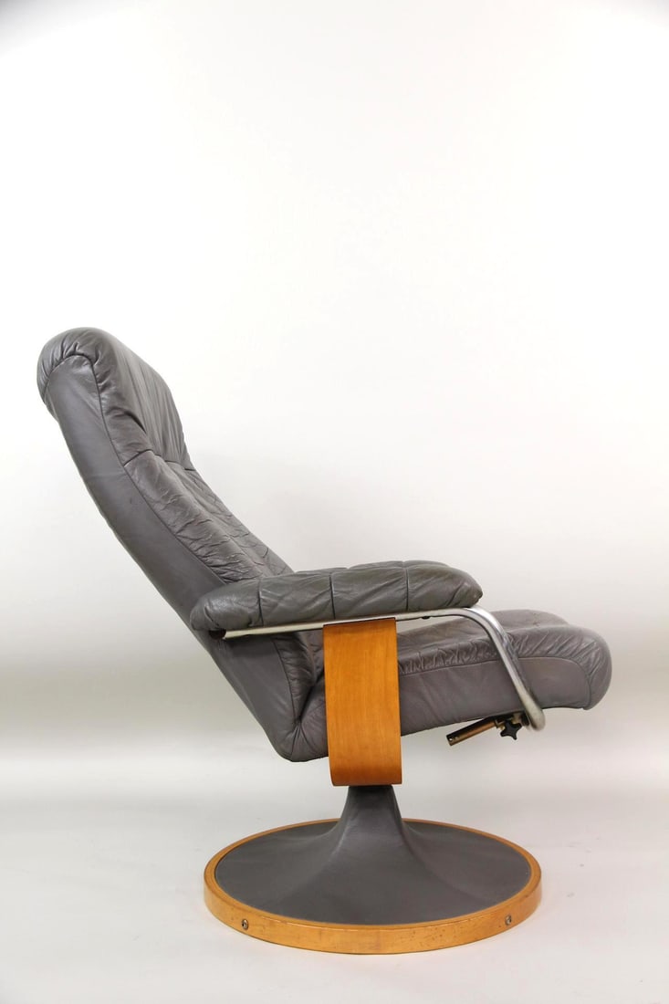 Soda Galvano Gray Leather Reclining Lounge Chair (1 of 15)