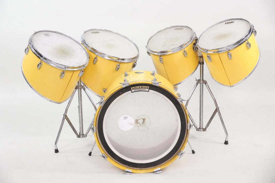 Vintage Slingerland Cutaway Drum Kit in Gloss Yellow (1 of 13)