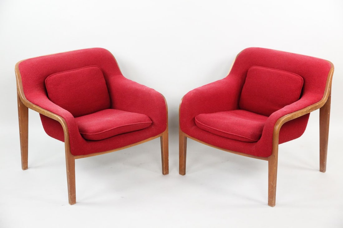 Pair of Bill Stephens Model 1315 Lounge Chairs for Knoll: Pair of Mid-Century Modern Bill Stephens Model 1315 Lounge Chairs for Knoll. Matching pair of chairs with red upholstery and bentwood oak frames. Knoll tag attached. Dimensions are 29 in h x 29.5 in w