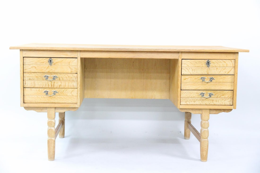Minimalist Danish Oak Executive Desk, Henning Kjaernulf (1 of 15)