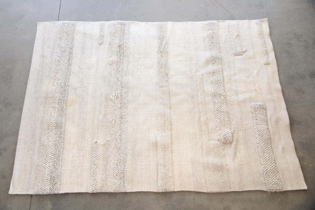 Minimalist Ikea Bronden Wool Rug (1 of 9)