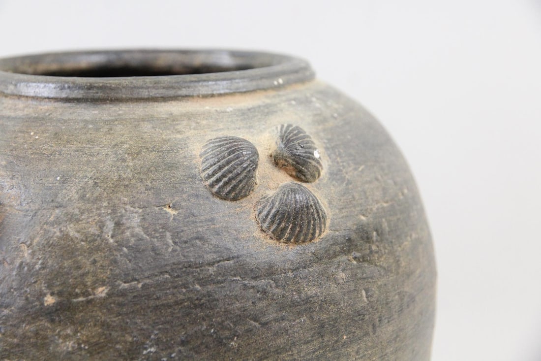 Studio Pottery Vase with Applied Shell Decoration - 2