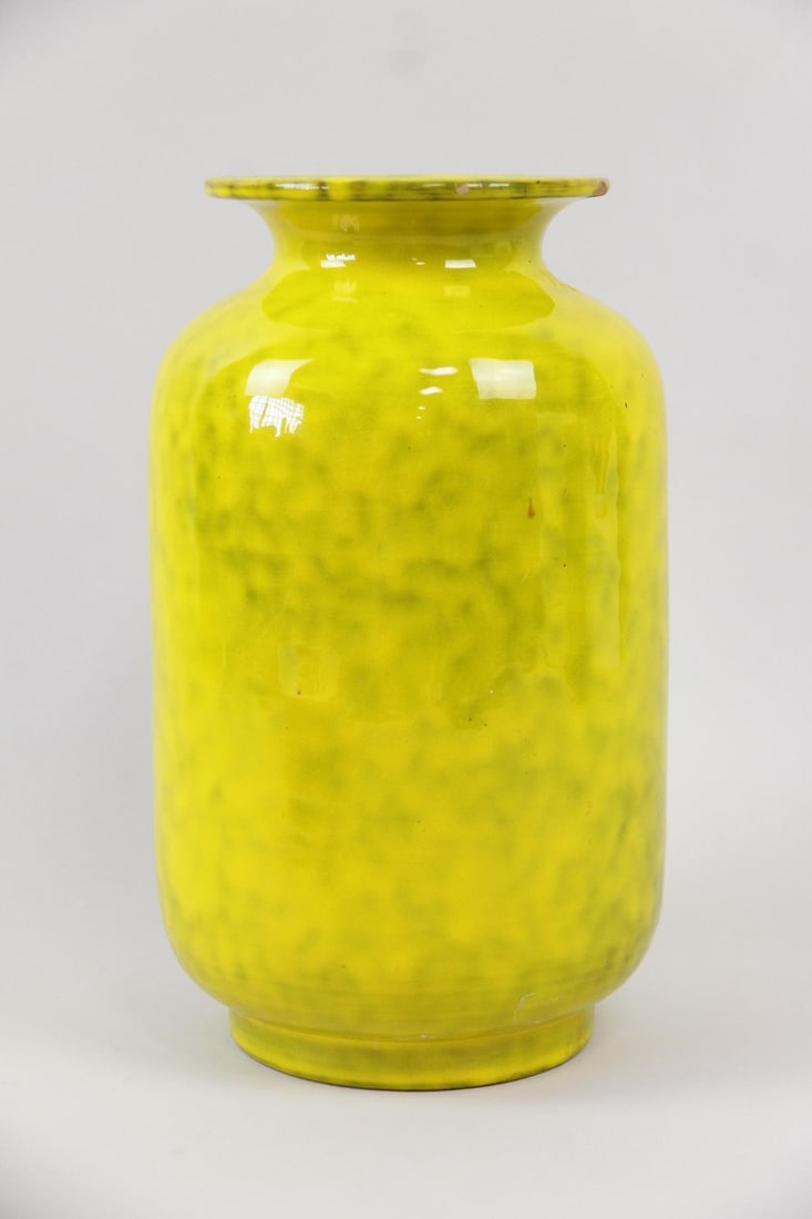Italica Ars Atomic Yellow Pottery Vase (1 of 6)