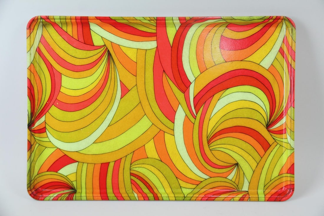 SiLite Groovy Psychedelic Fiberglass Serving Tray: Mid-Century Modern SiLite Groovy Psychedelic Fiberglass Serving Tray. Large 1960s SiLite fiberglass serving tray in a vibrant, psychedelic neon swirl pattern in bold shades of red, orange, yellow,