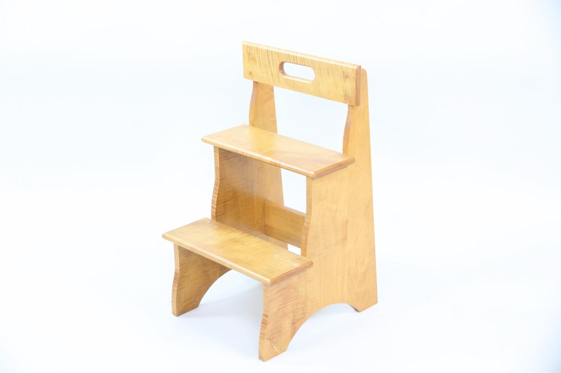 Tiger Maple Step Stool, Shaker Style - 4