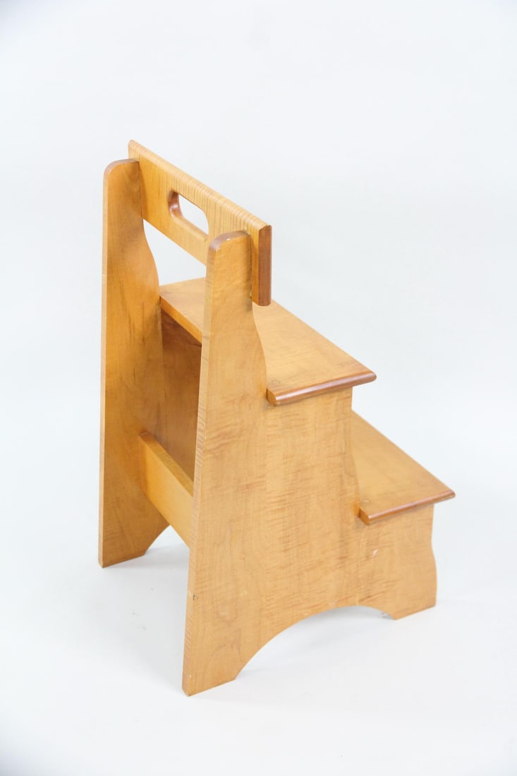 Tiger Maple Step Stool, Shaker Style - 7