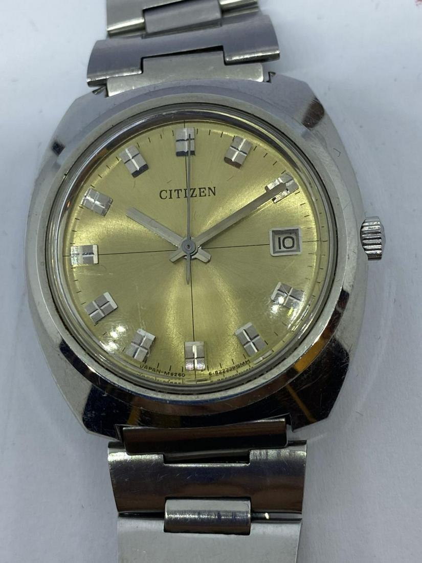 Citizen Hand Winding: Manufactured: The 60s Case: Steel Movement: stretch Size: 37 mm Gender: Male Condition: Very Good Description: A collectors vintage winding watch with champagne colored dial and date. Notes: original 