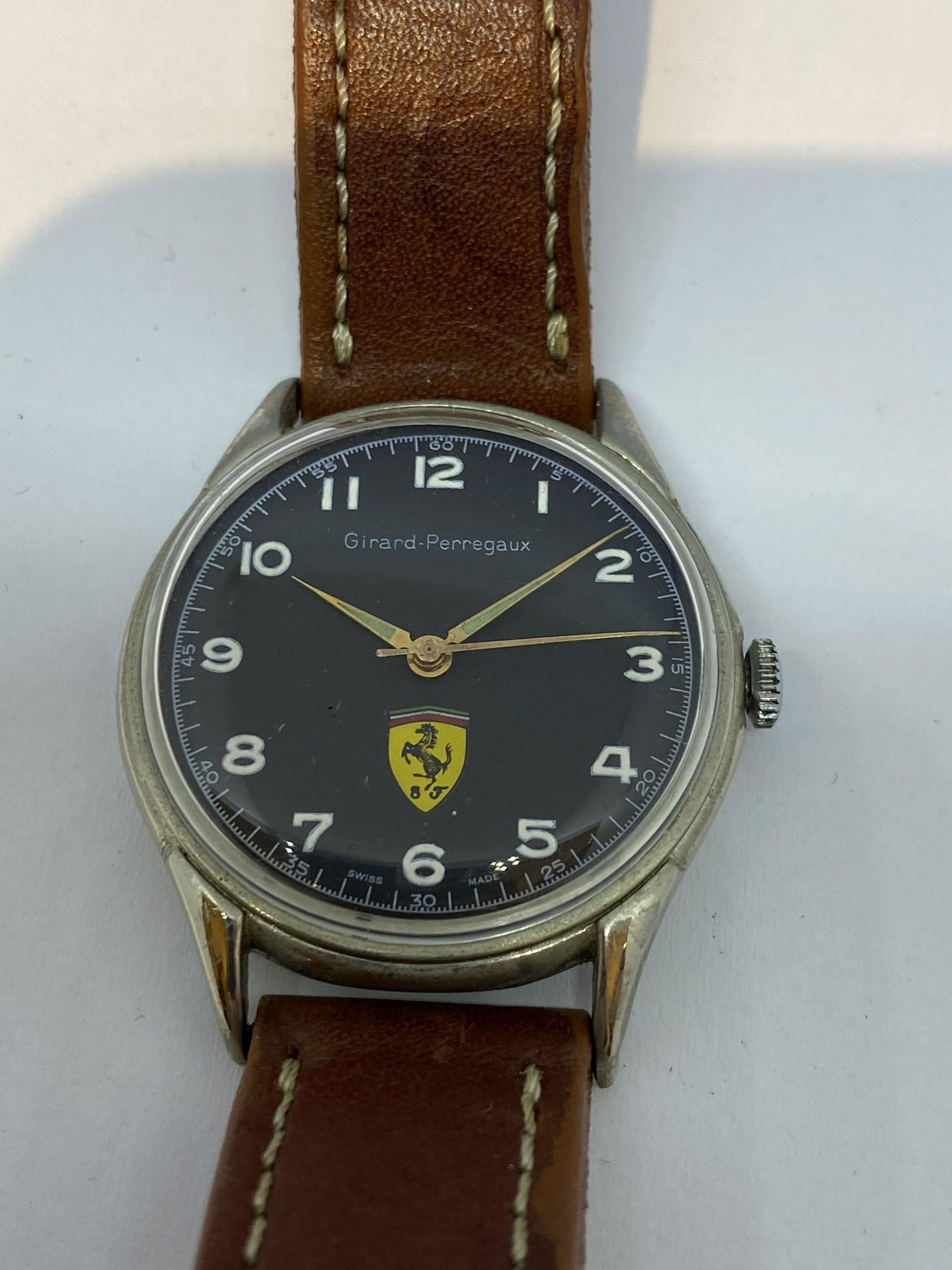 Girard Perregaux  Ferrari Manuel Wind Vintage (1 of 3)