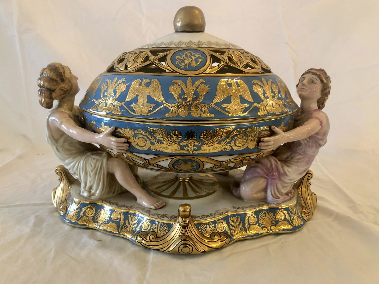 Hand Painted Soup Tureen (1 of 13)