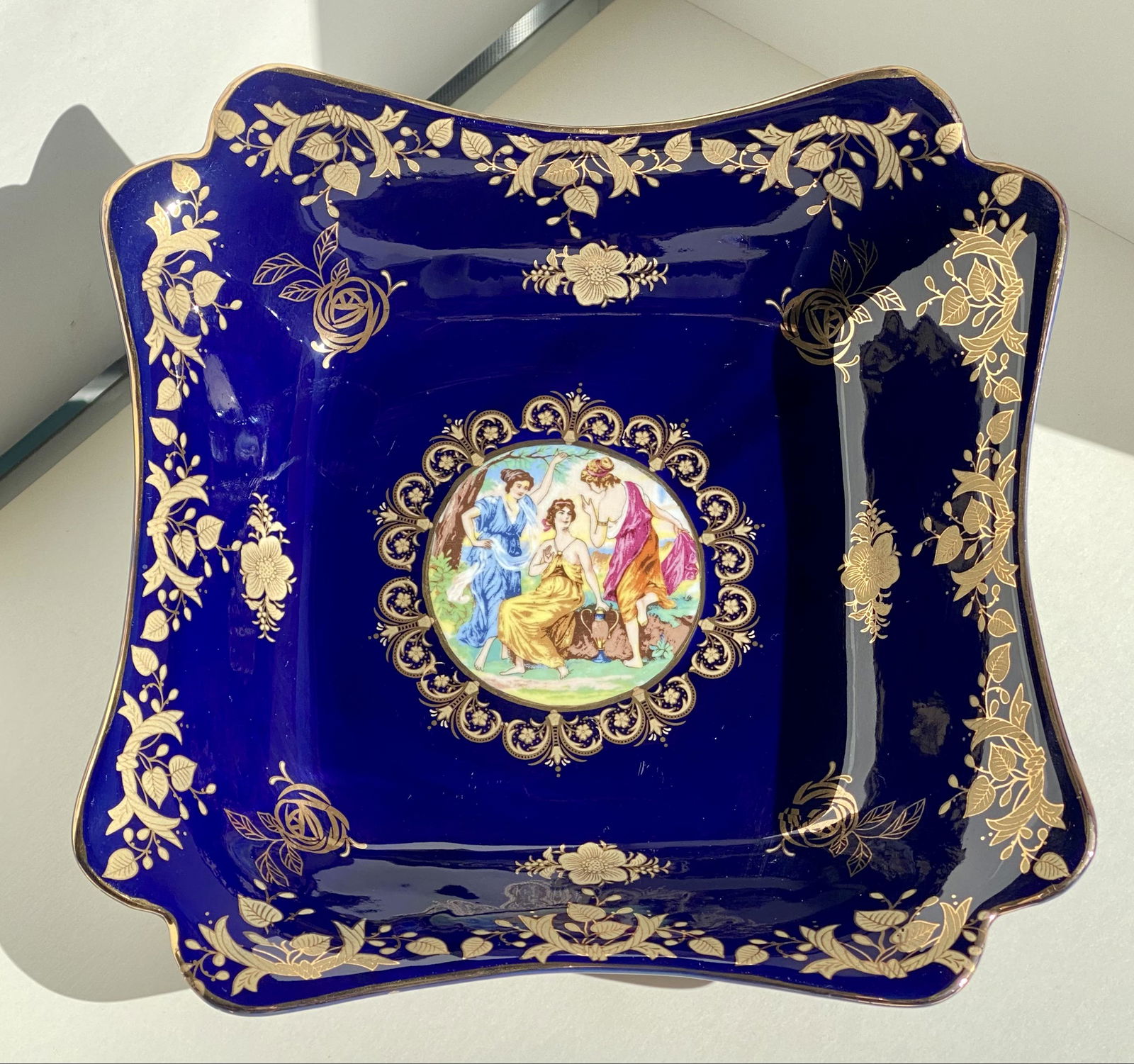 Small Deep Porcelain Serving Dish: Small Deep Porcelain Serving Dish with pegs Approx 3 x 10 x 7 inches