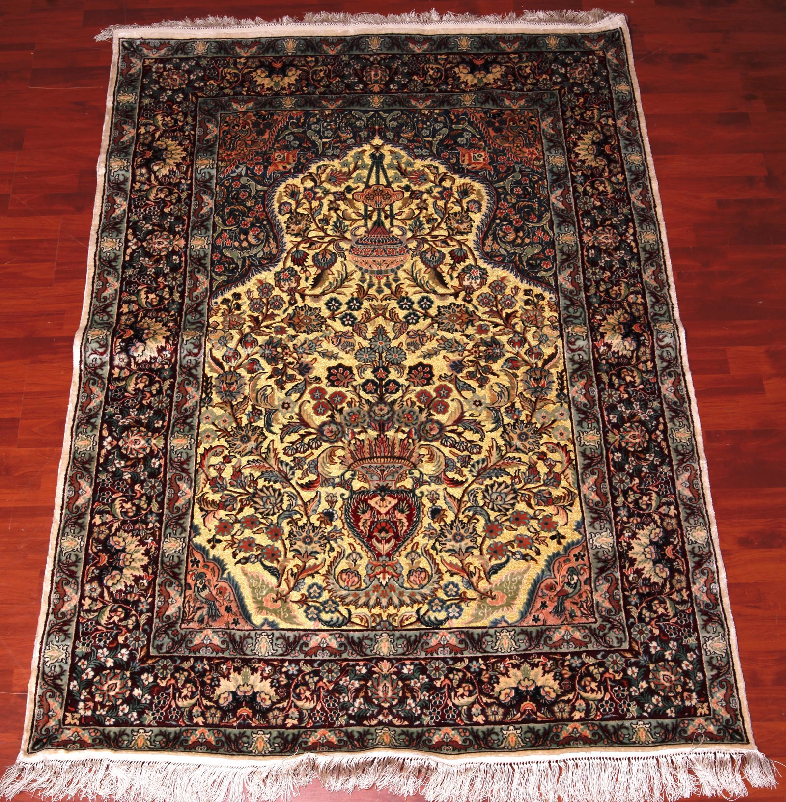 Turkish Hereke Rug with Golden Metal Threats Souf 6x4ft: Hereke Pure Silk Turkish Prayer Rug with Golden Metal Threats Souf 6x4ft