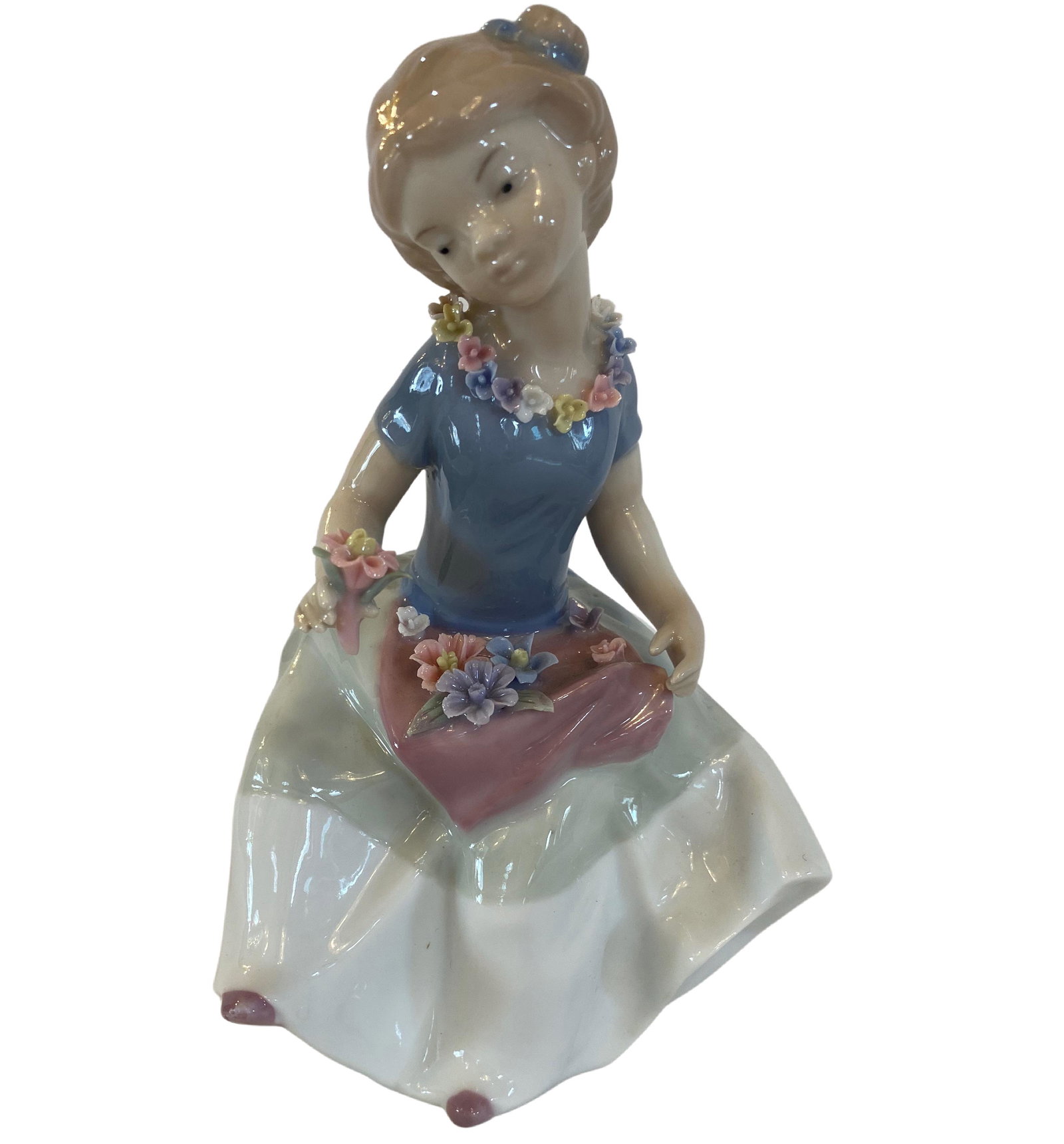 Lladro Style Porcelain Girl Picking Flowers: Lladro Style Porcelain Girl Picking Flowers Approximate Dimensions: 7.5"H x 4.5"W x 4"D